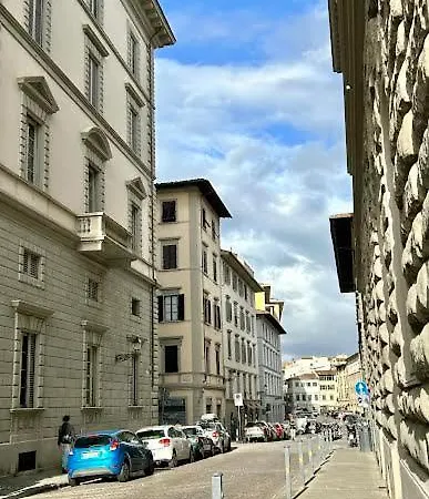 Romantica Residenza Sull'arno * Floransa